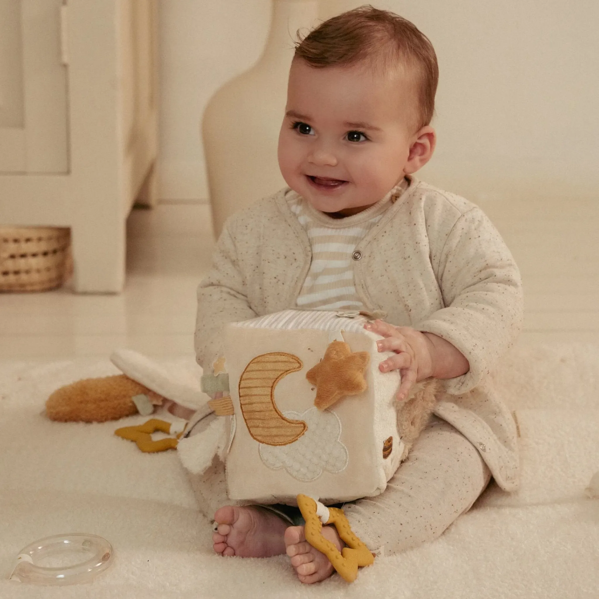 Little Dutch Activity Cube - Beige - Newborn Naturals Online