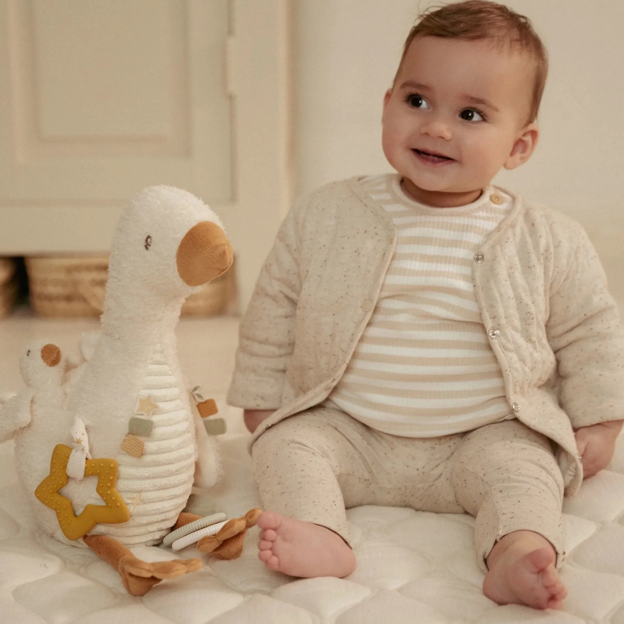 Little Dutch Activity Cuddle Goose - White - Little Goose Discount