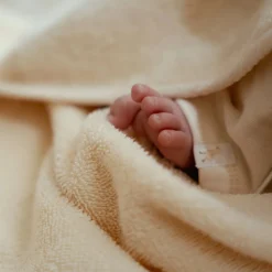 Little Dutch Bath cape - White - 75 x 75 - Newborn Naturals - Little Goose Discount