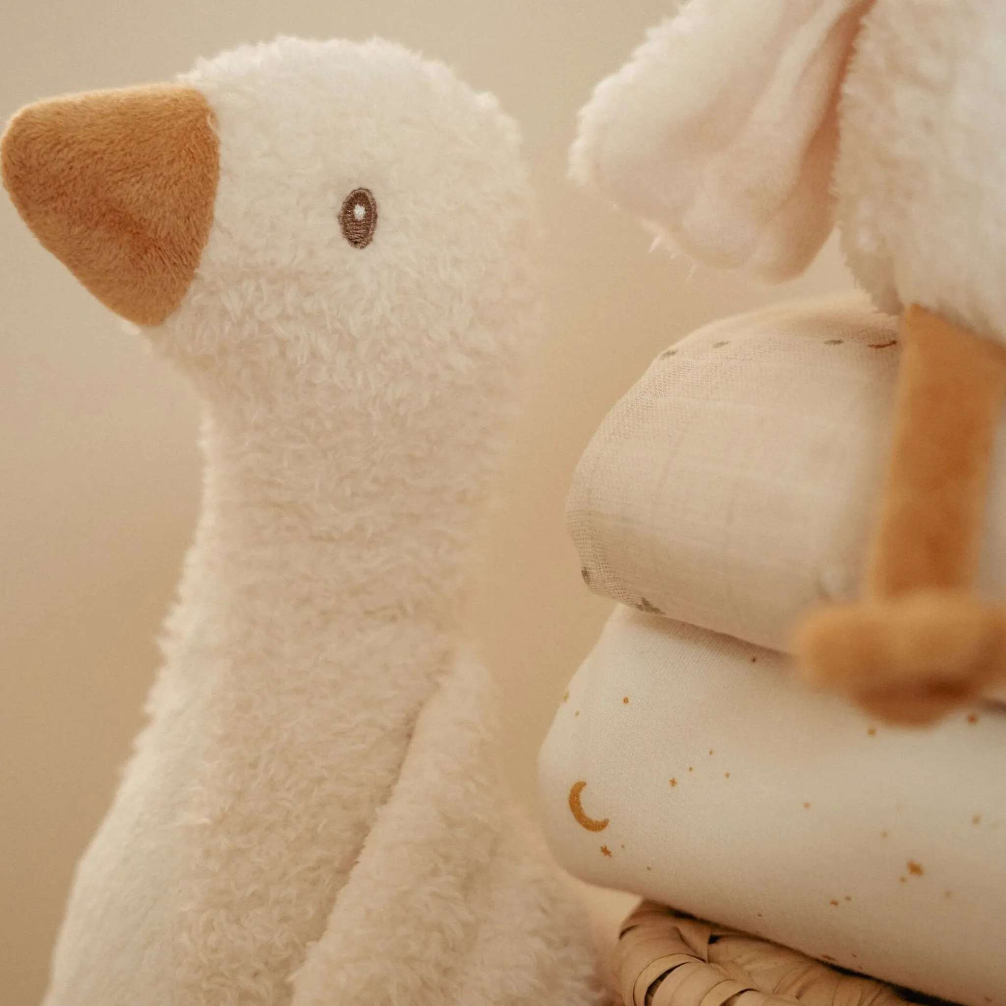 Little Dutch Cuddle Goose 25 cm - White - Little Goose Outlet