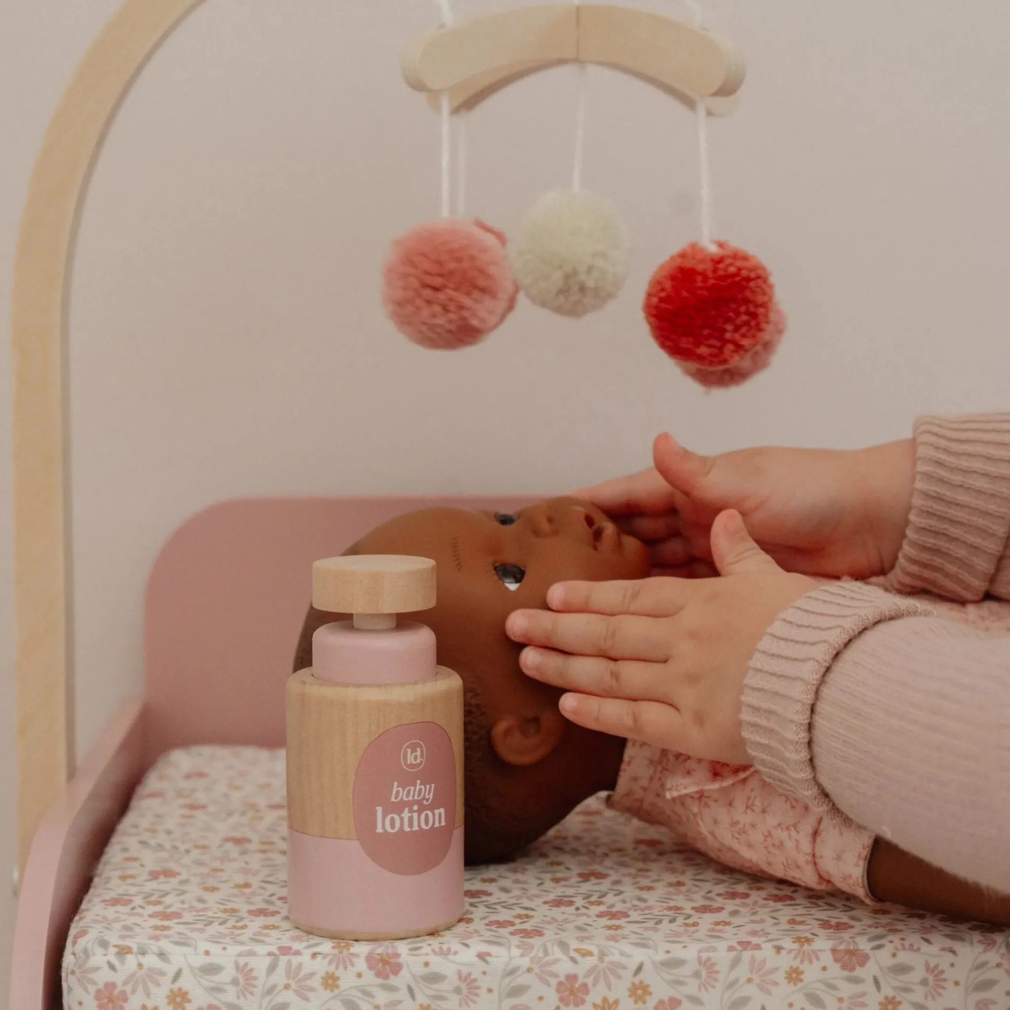 Little Dutch Doll changing table – Pink – Essentials Discount