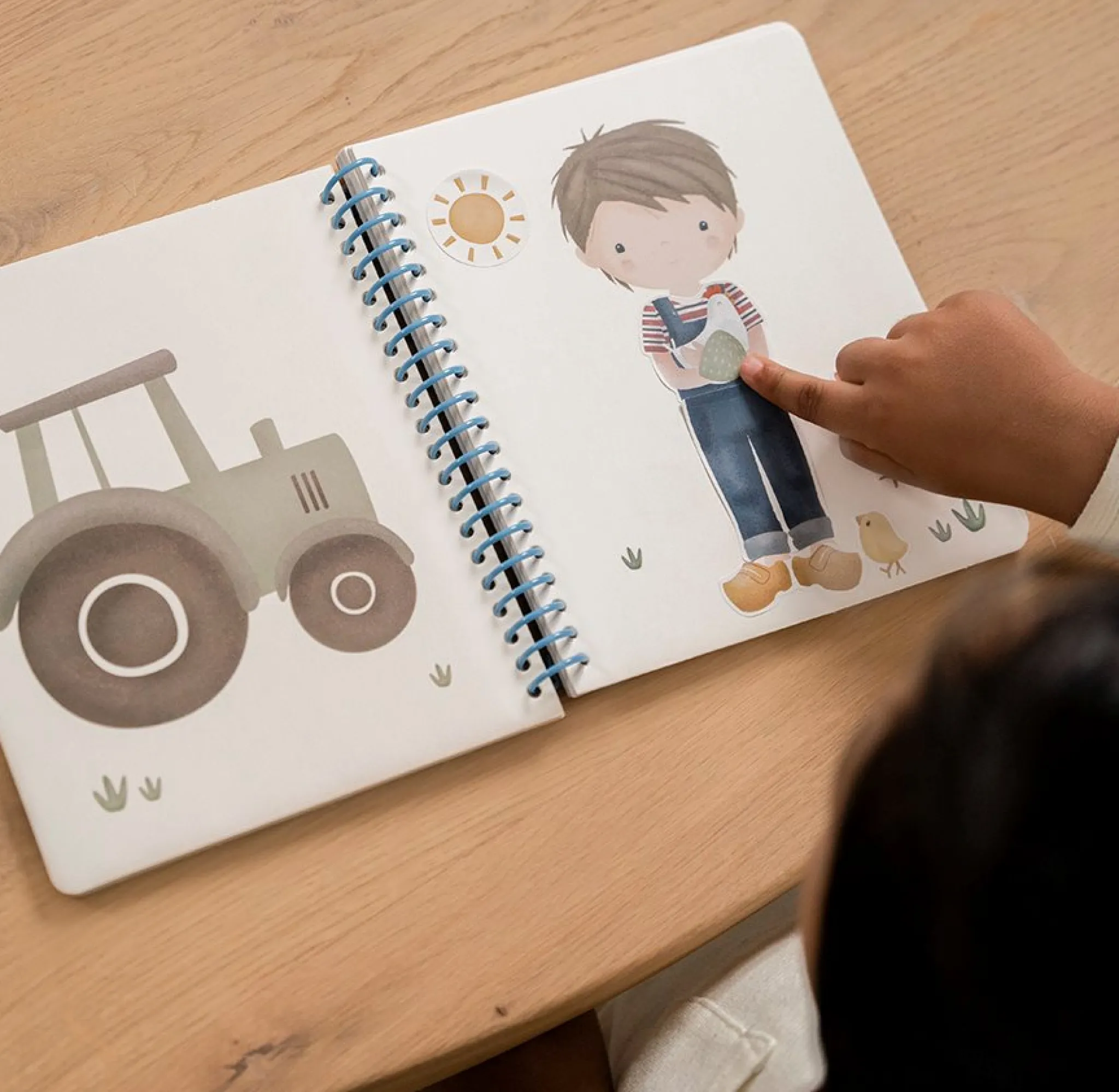 Little Dutch Dress-up and Sticker Book Jim & Friends Online
