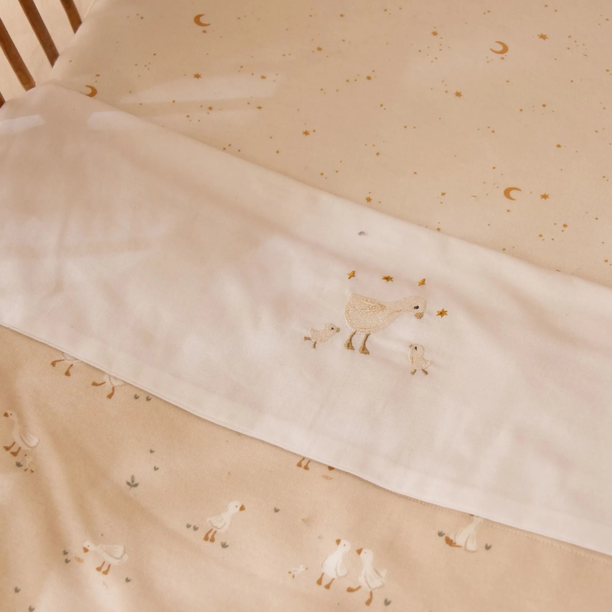 Little Dutch Fitted sheet - White - 70 x 140/150 cm - Moon & Stars New