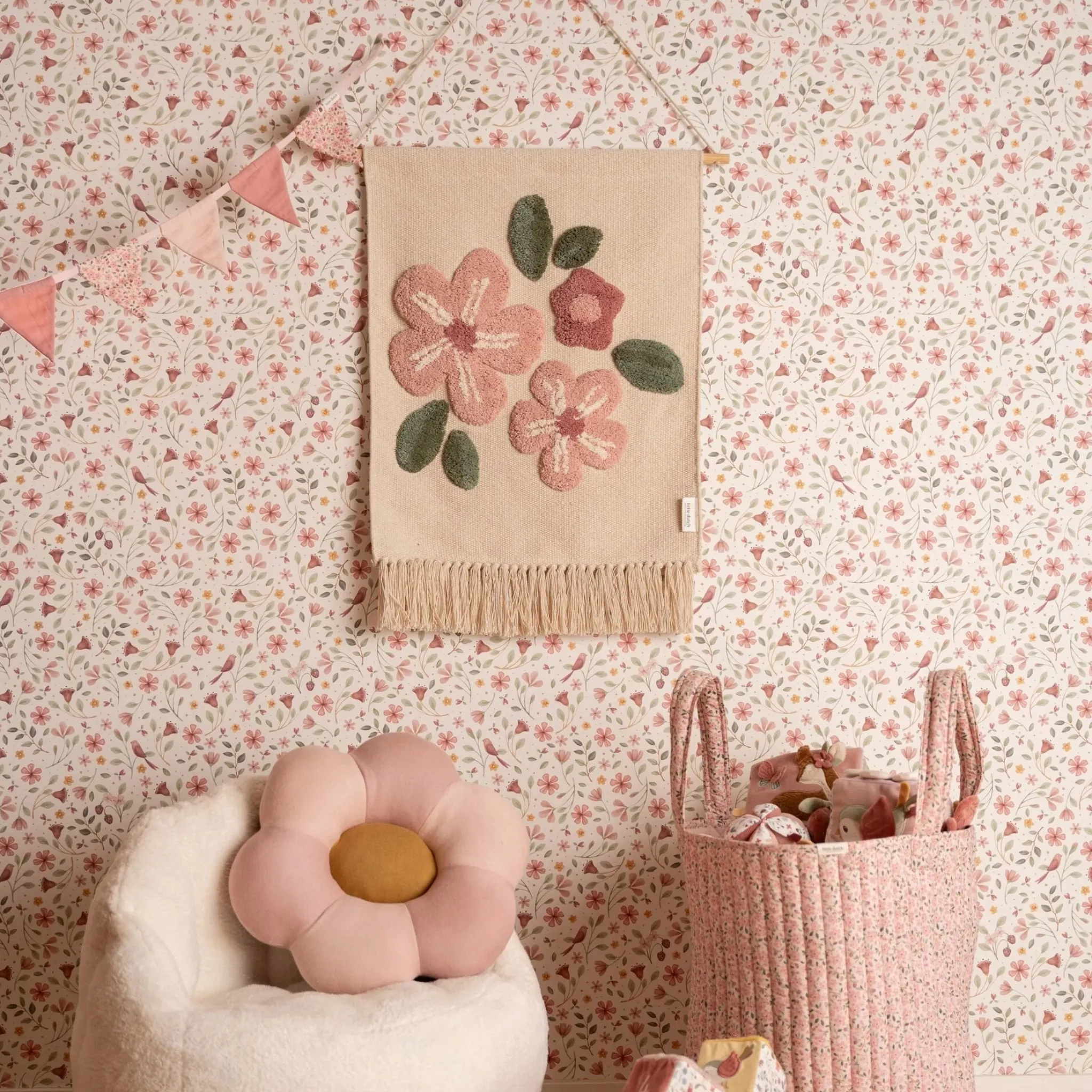 Little Dutch Garland with flags - Pink - Fairy Garden - Fairy Floral Hot