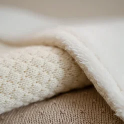 Little Dutch Knitted crib blanket – White – Essentials Hot
