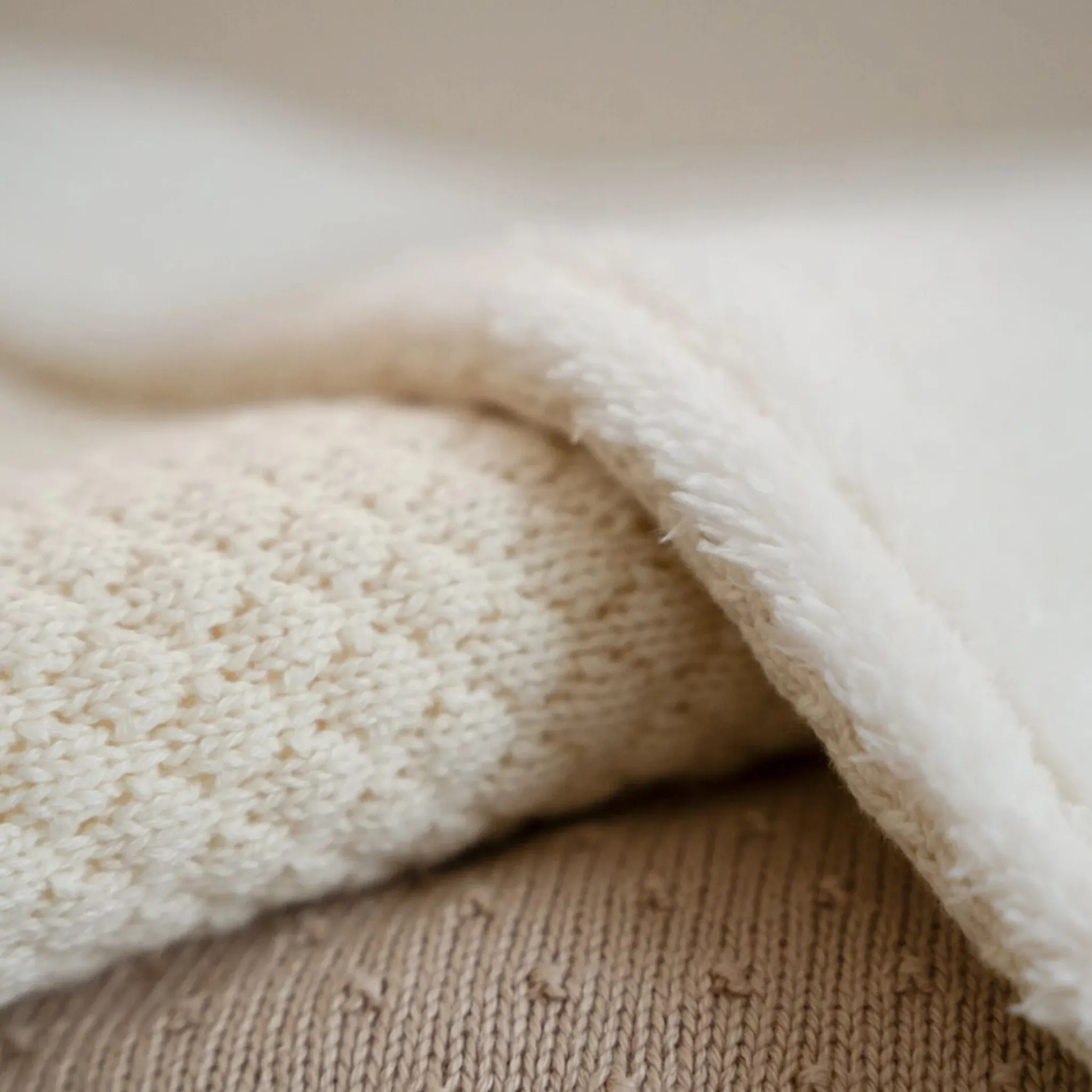 Little Dutch Knitted crib blanket – White – Essentials Hot