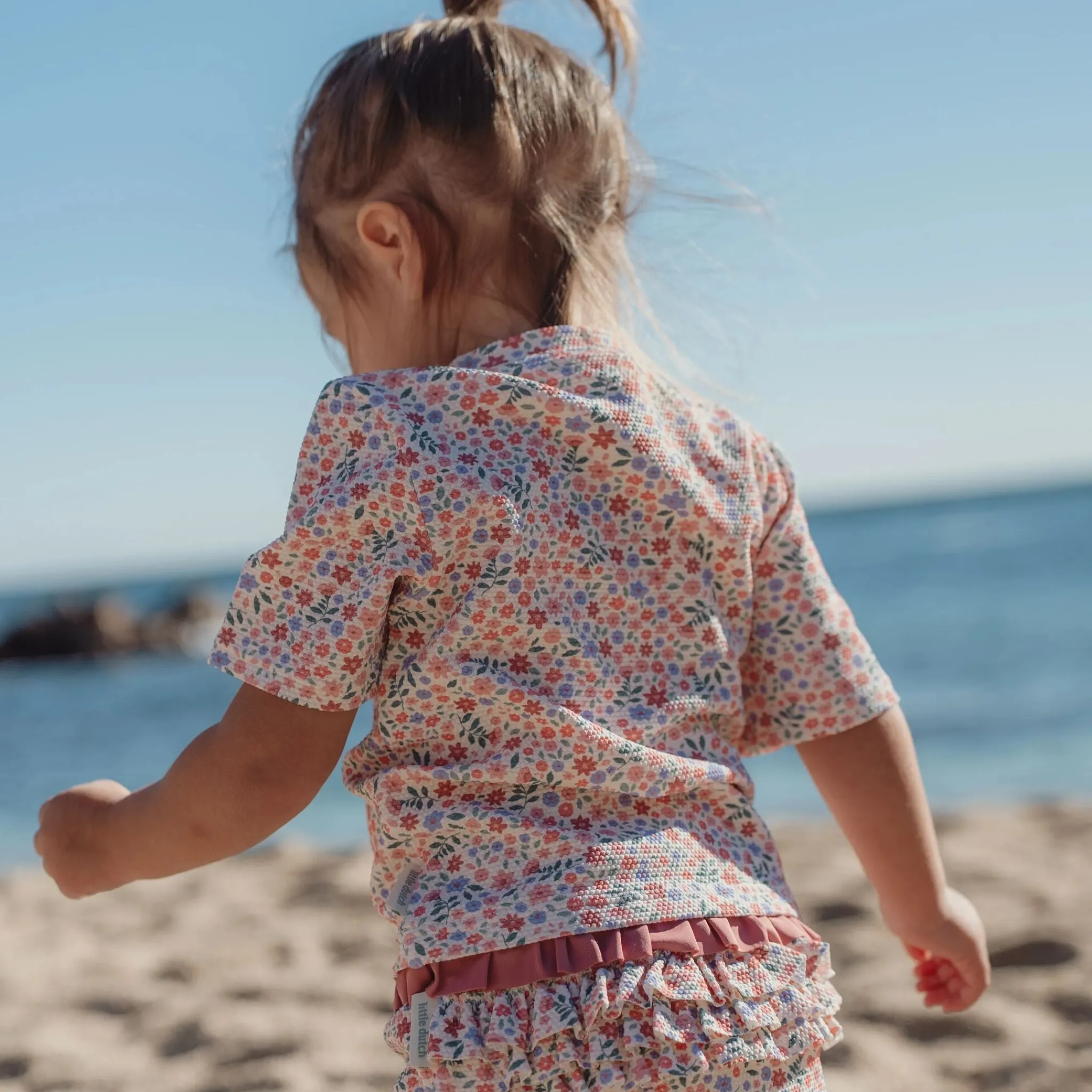 Little Dutch Long sleeve swim shirt - Floral print Hot