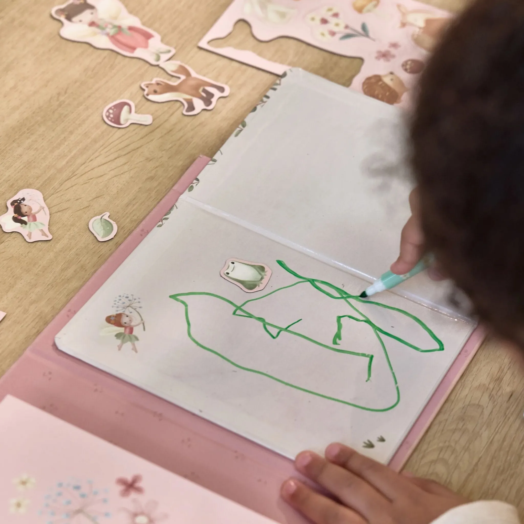 Little Dutch Magnetic activity book - Rosa Clearance