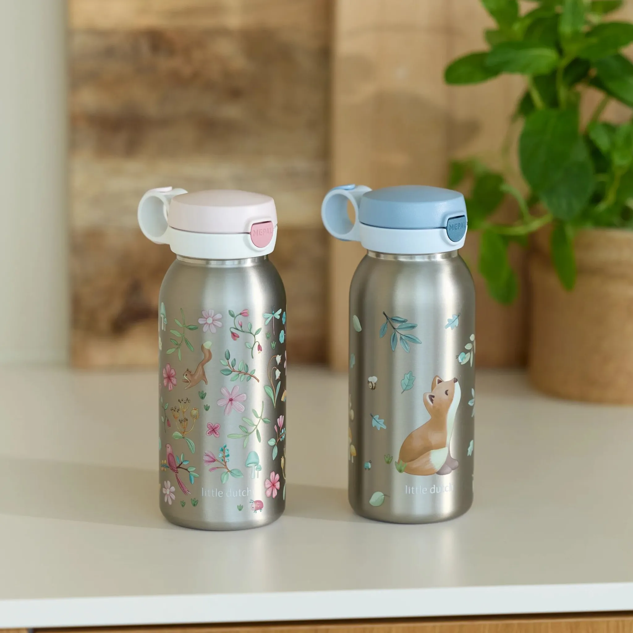 Little Dutch Mepal stainless steel pop-up water bottle 600 ml - White
