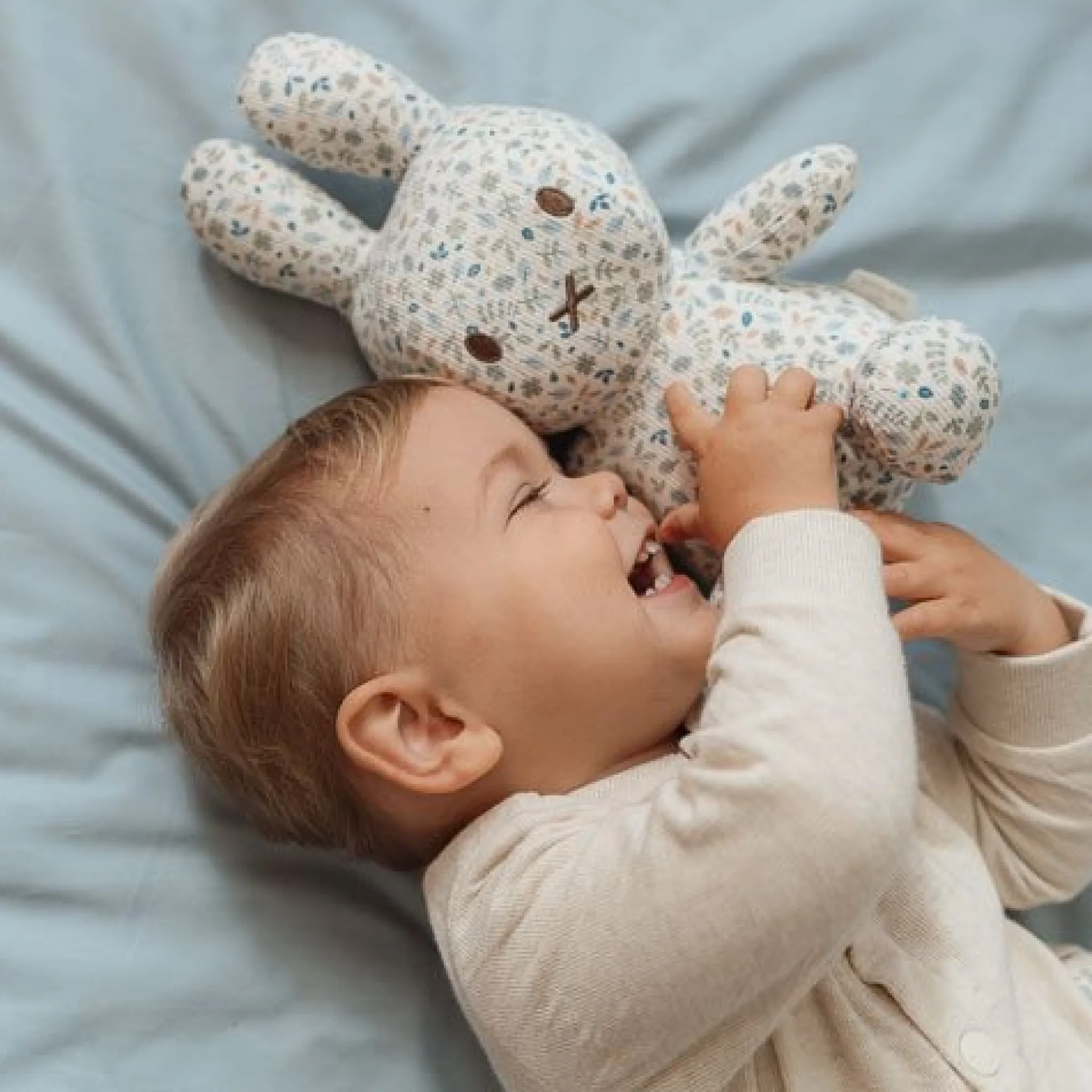 Little Dutch miffy cuddle all-over print 20 cm - Blue - Lucky Leaves Best