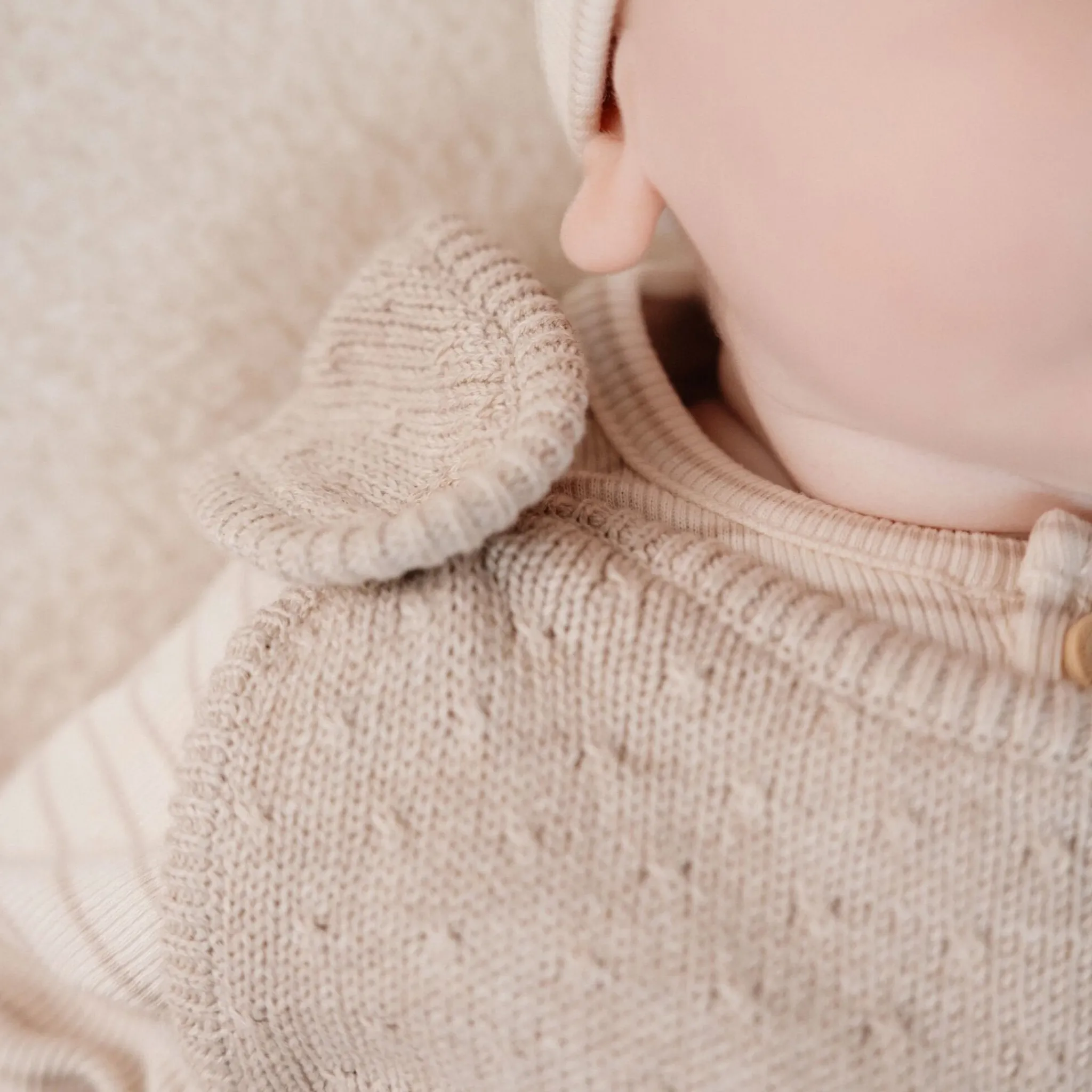 Little Dutch Rompersuit - Knitted - Beige - Newborn Naturals Best
