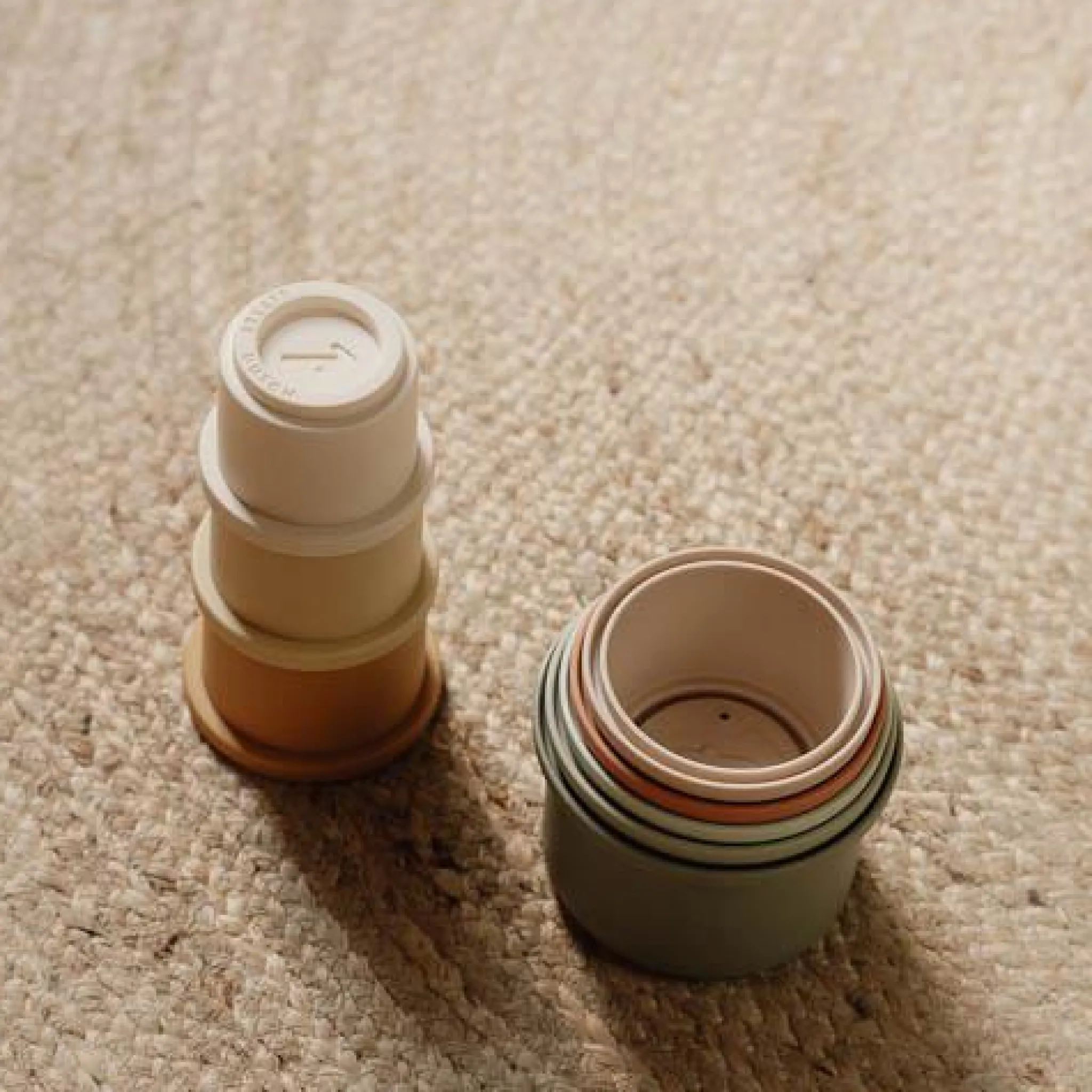 Little Dutch Stacking cups - Multicolored - Essentials Online