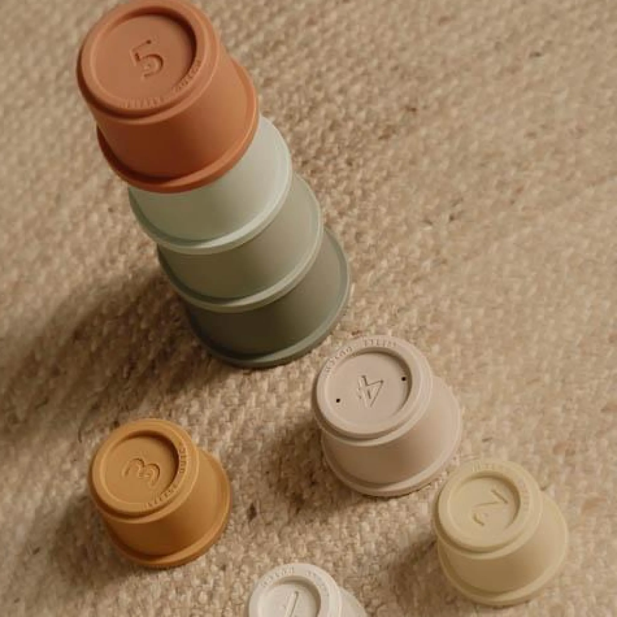 Little Dutch Stacking cups - Multicolored - Essentials Online