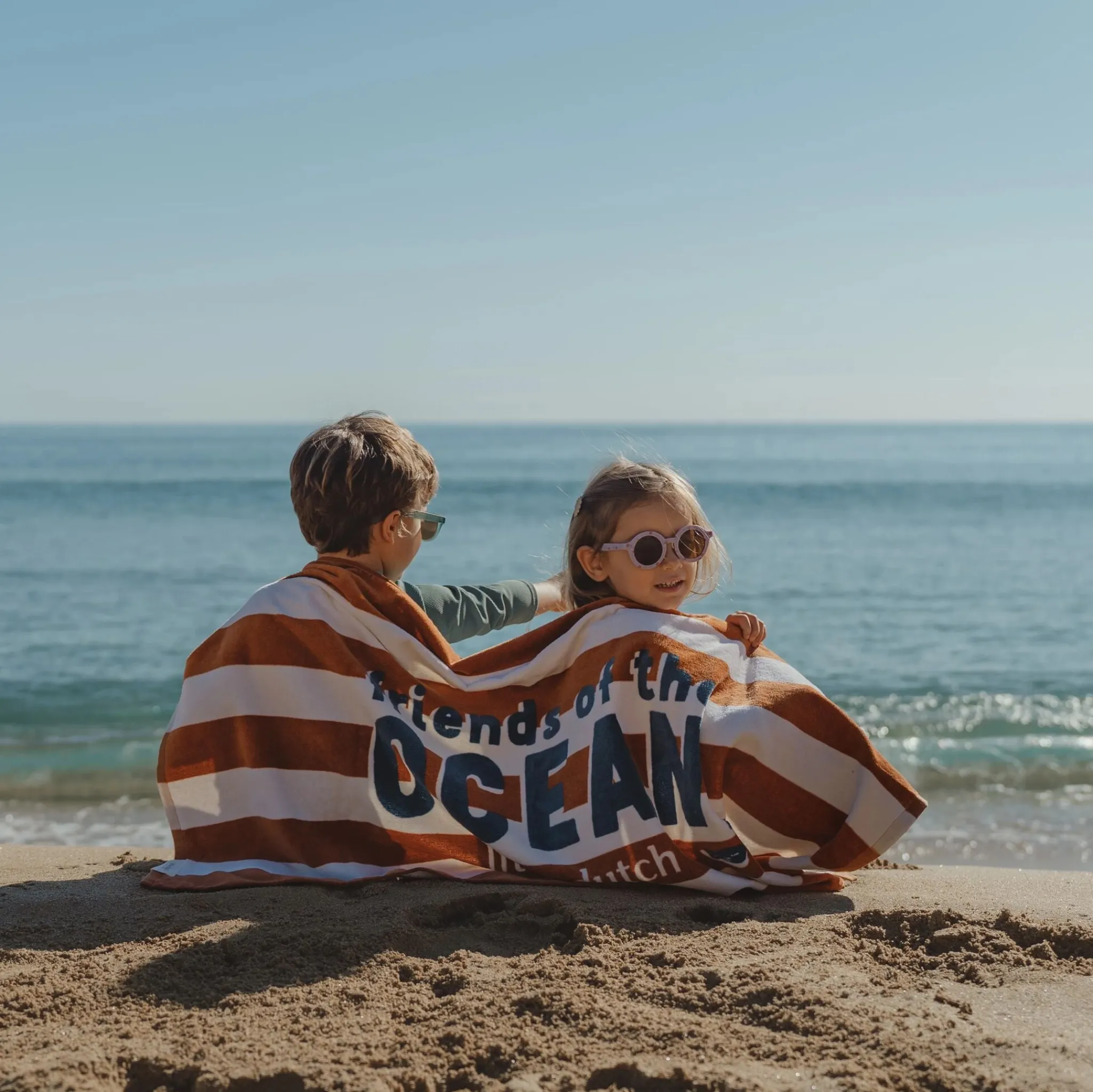 Little Dutch Swim Coll. 26 Beach towel Ocean world Brown stripe - 60cm X 120cm New