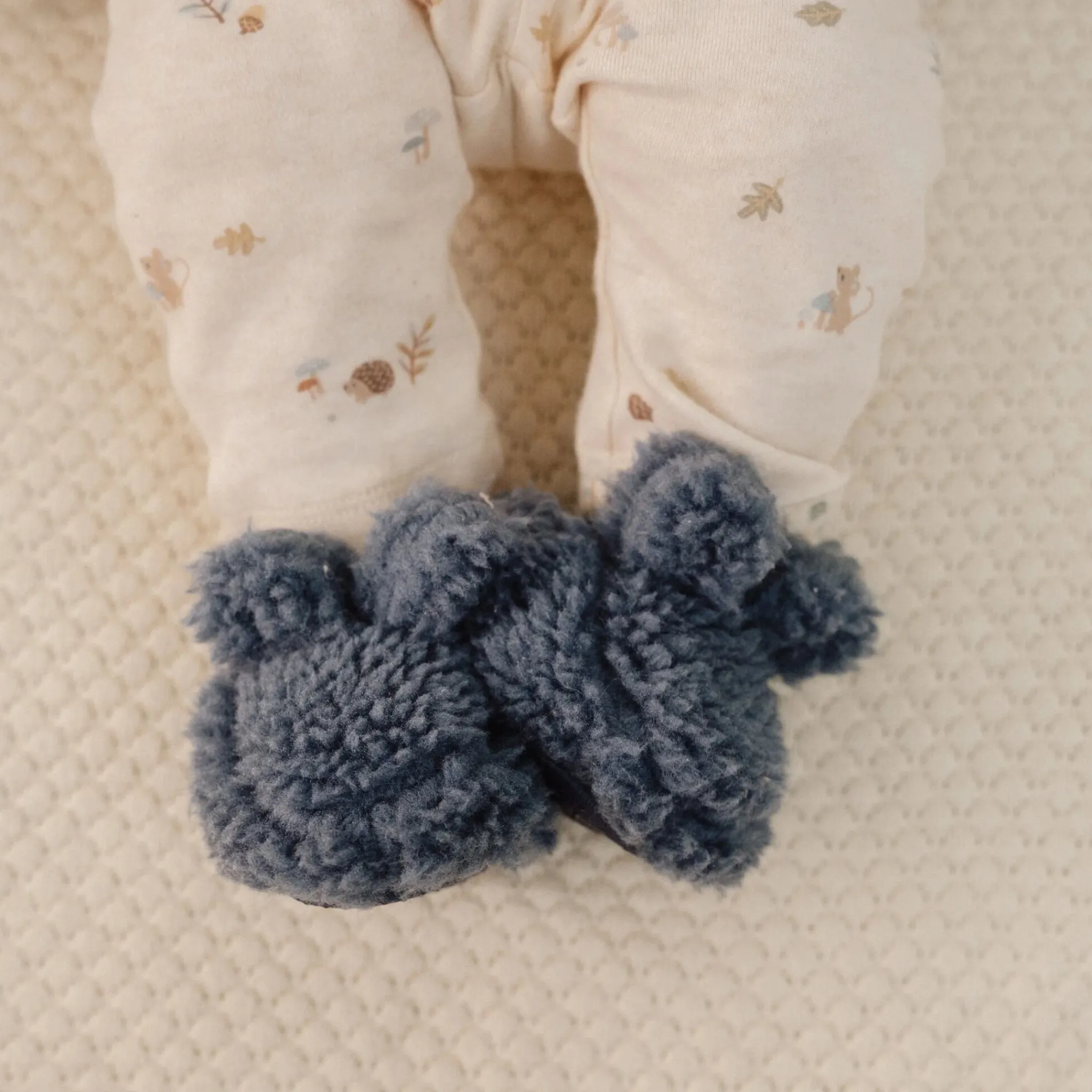 Little Dutch Teddy slippers - Blue - Newborn Naturals Hot