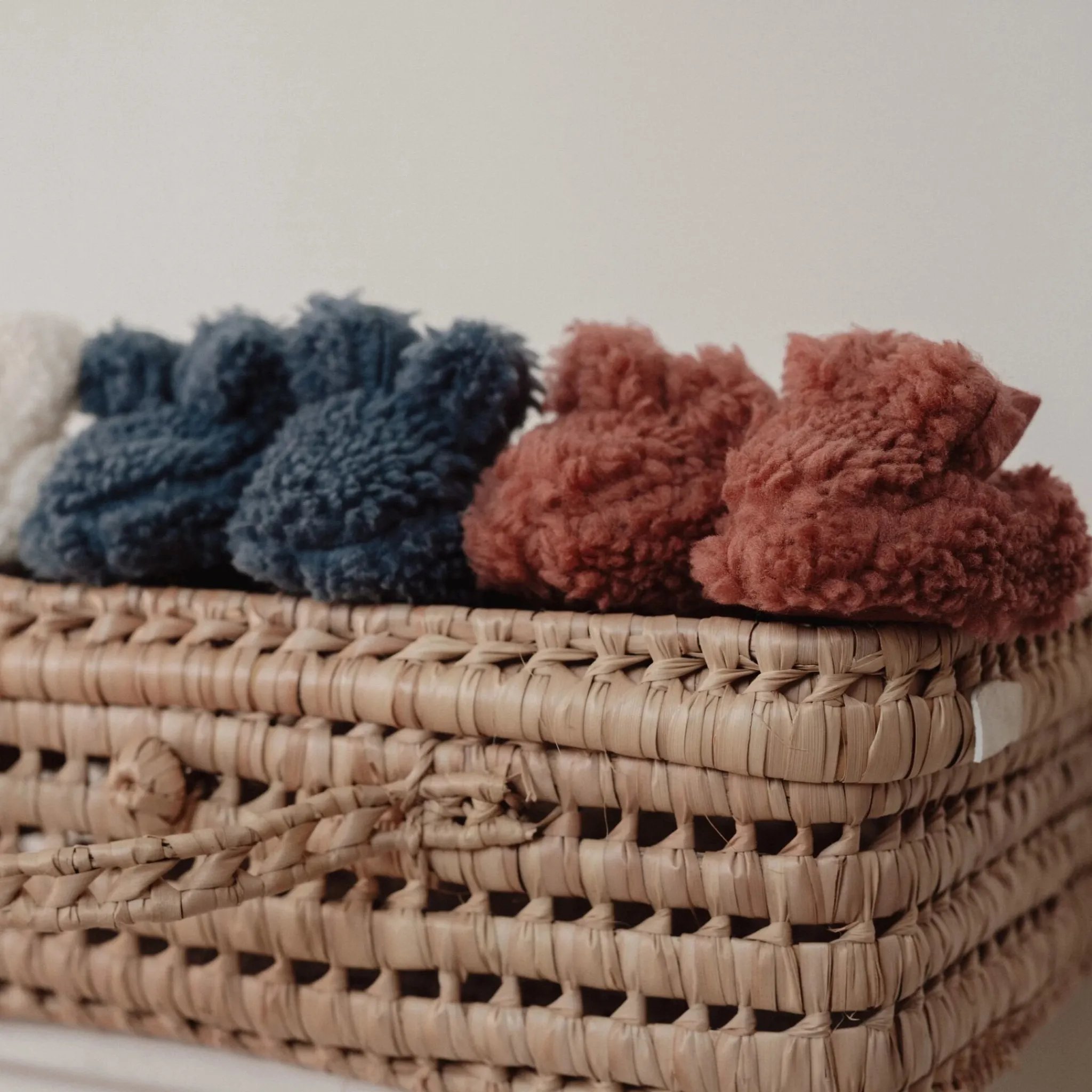 Little Dutch Teddy slippers - Pink - Newborn Naturals Clearance