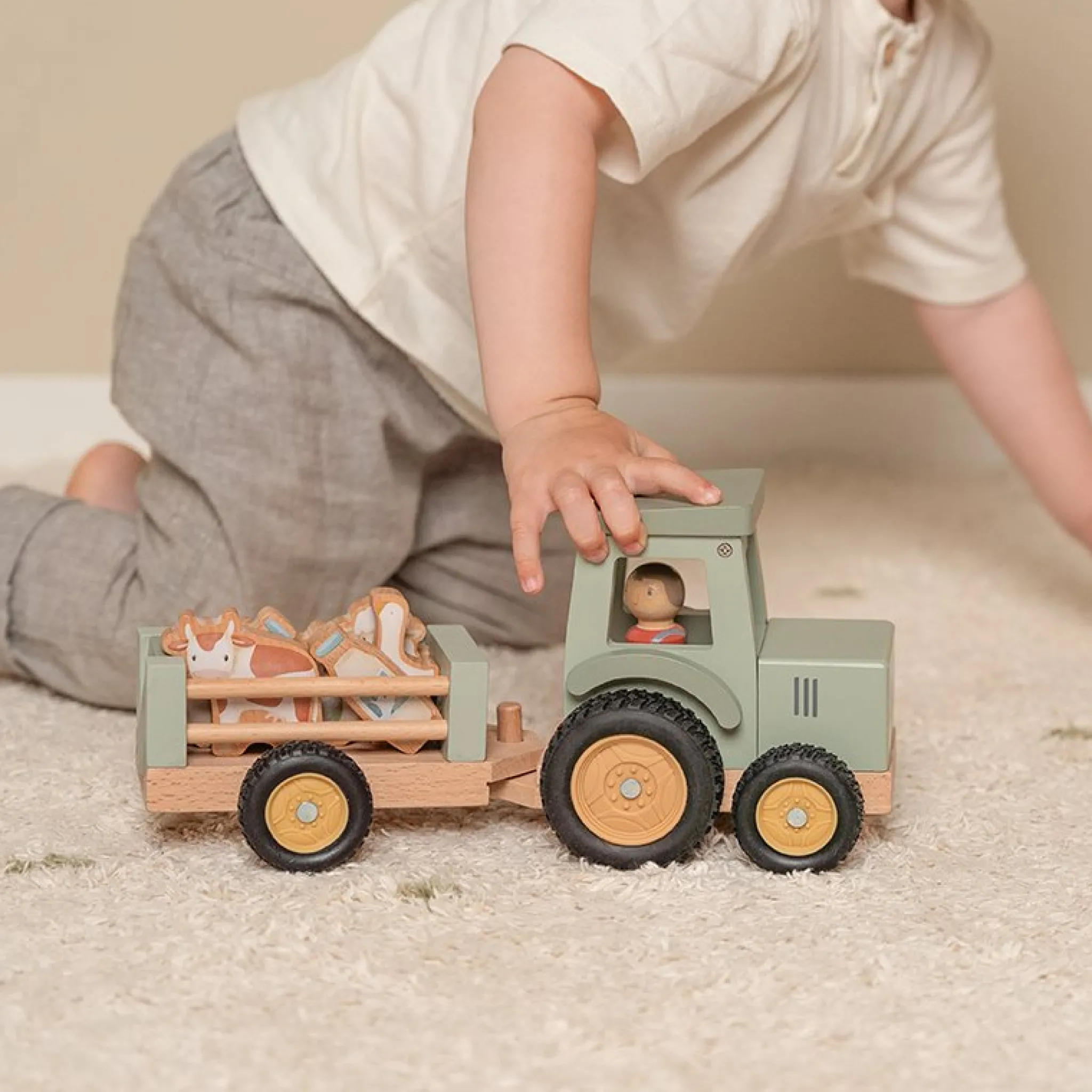 Little Dutch Tractor with trailer Little Farm Discount