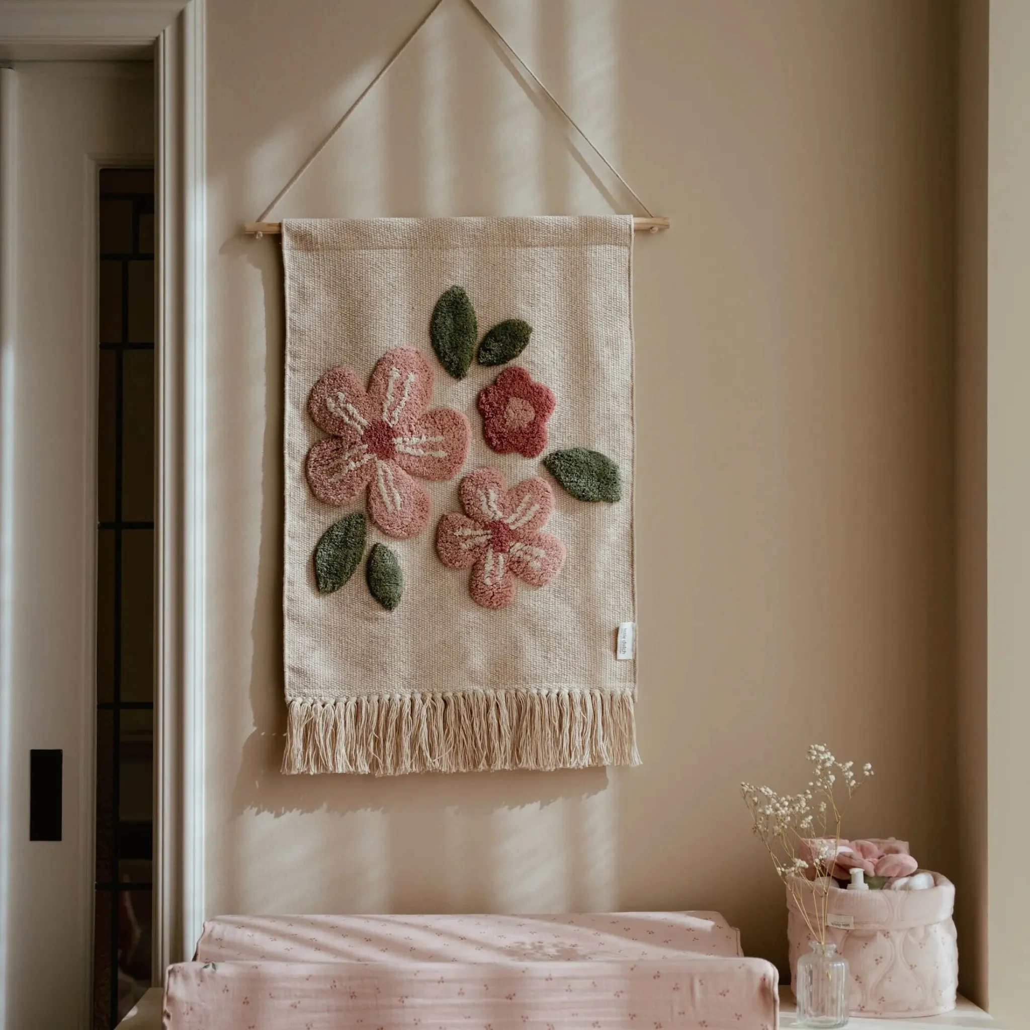 Little Dutch Wall tapestry flower - White - Fairy Garden Clearance
