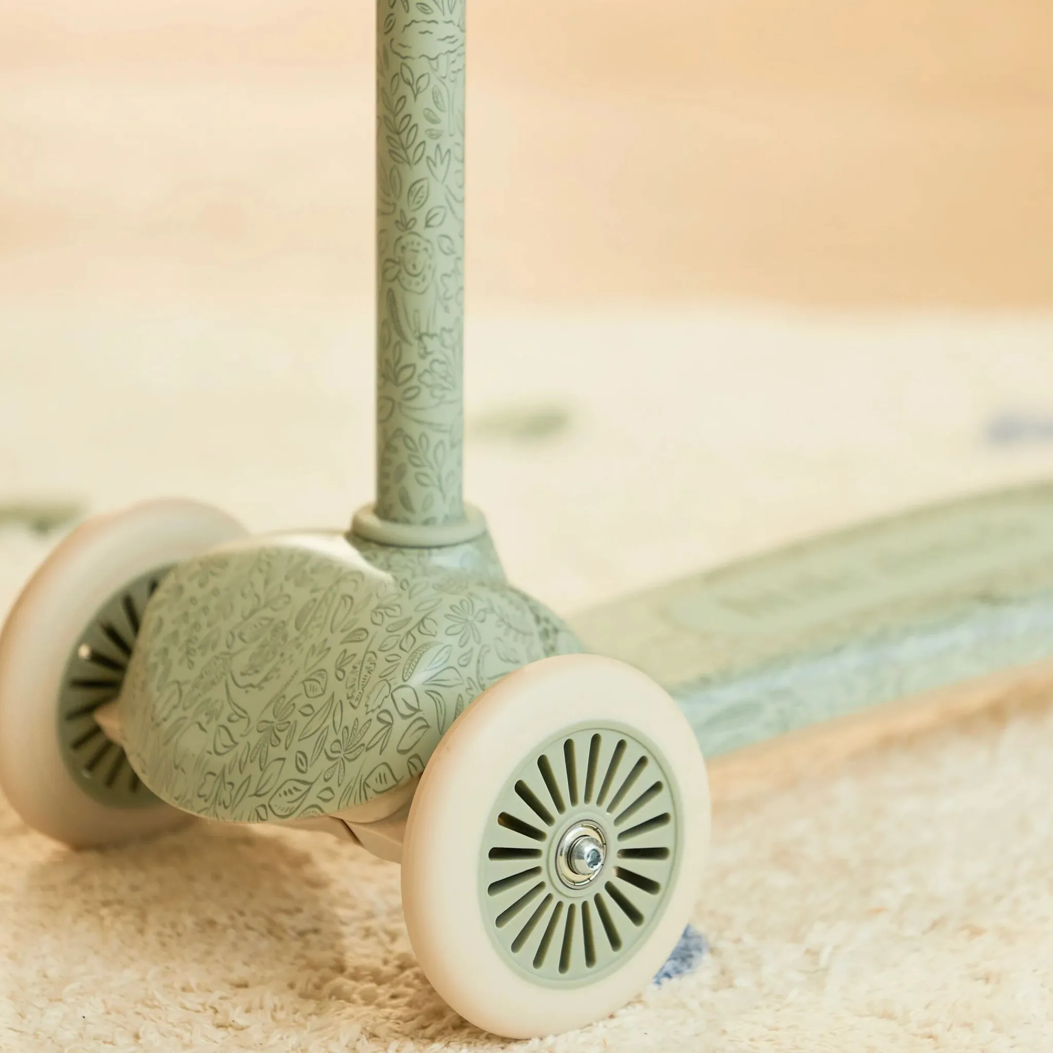 Little Dutch 3 wheel scooter - Green New