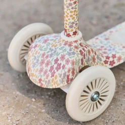 Little Dutch 3 wheel scooter - White New