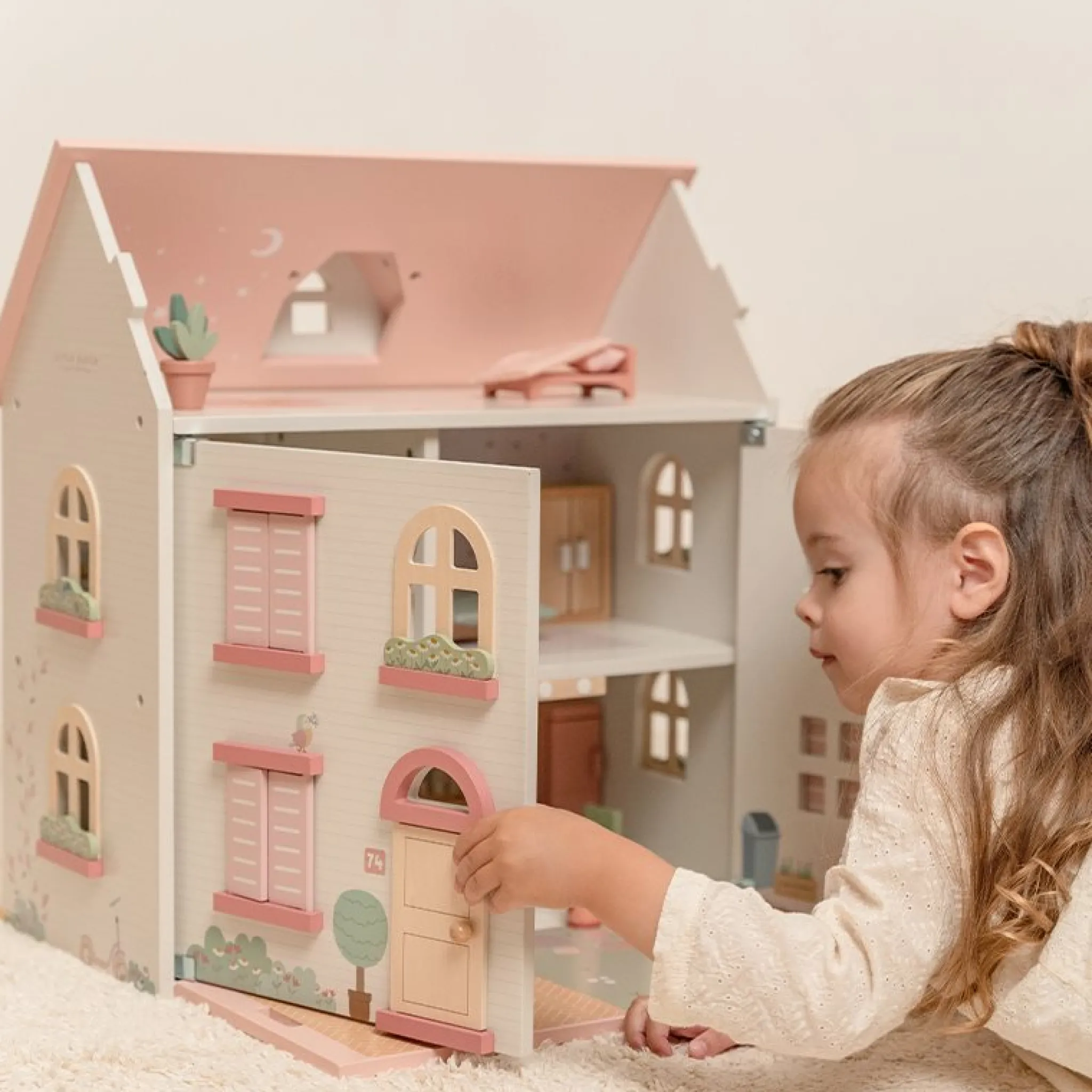 Little Dutch Wooden Dollhouse Online