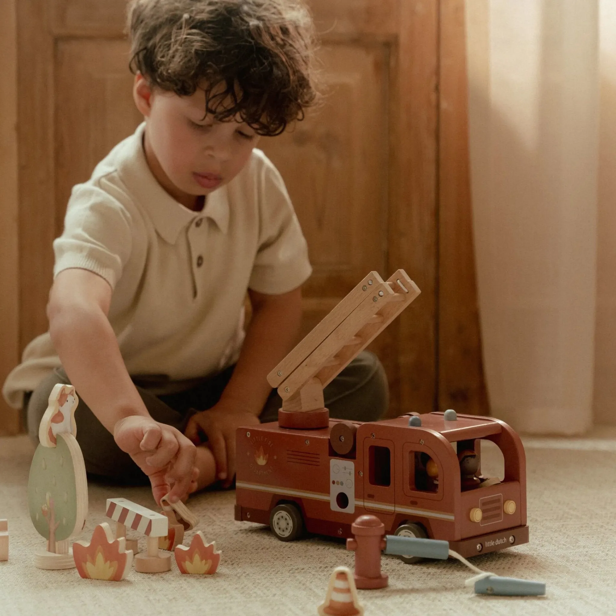 Little Dutch Wooden fire truck – Red – Essentials New