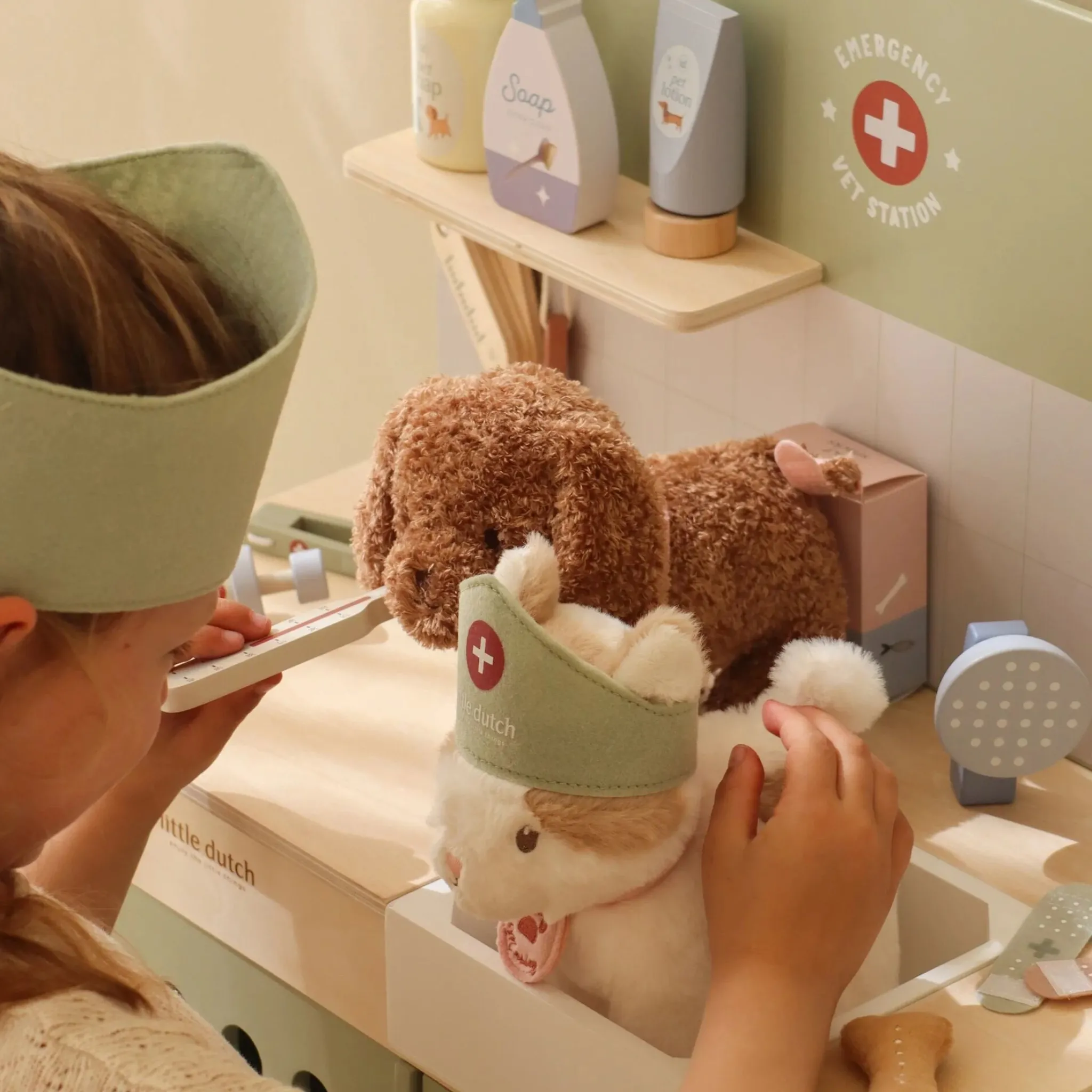 Little Dutch Wooden veterinary practice – Green – Essentials Discount